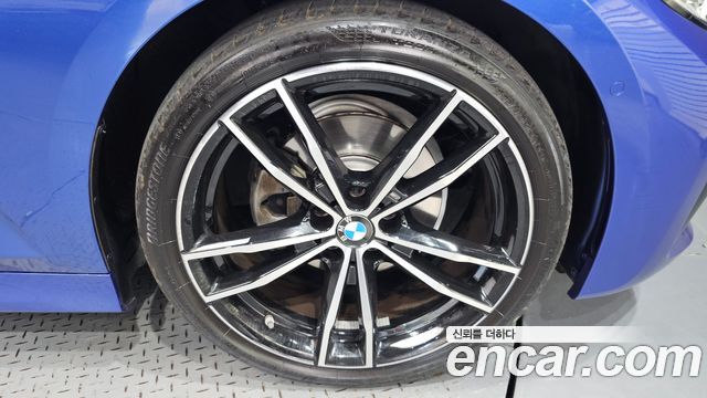 BMW 3-Series 2021 — photo 7
