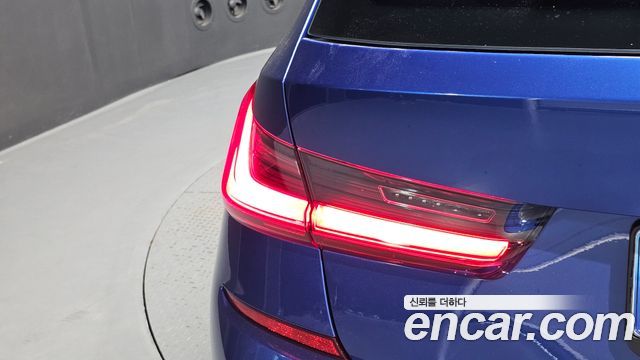 BMW 3-Series 2021 — photo 9