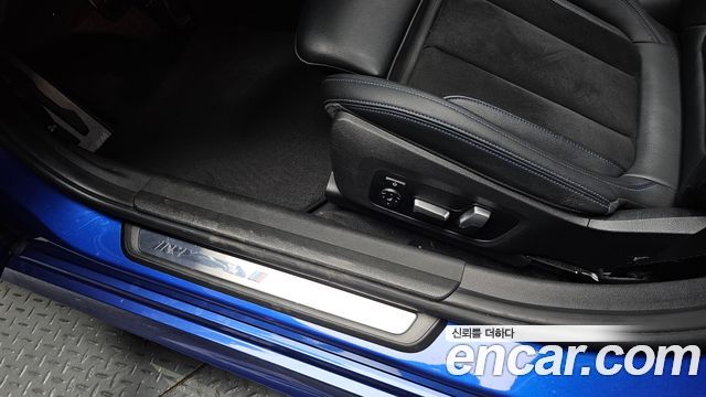 BMW 3-Series 2021 — photo 35
