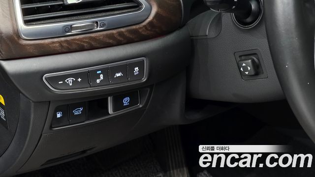 Genesis G90 2019 — photo 19