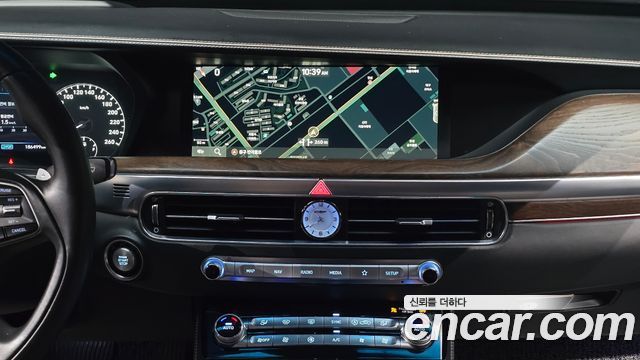 Genesis G90 2019 — photo 24