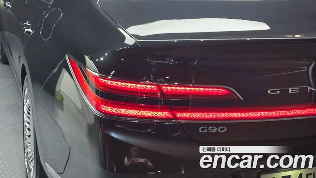 Genesis G90 2019 — photo 9