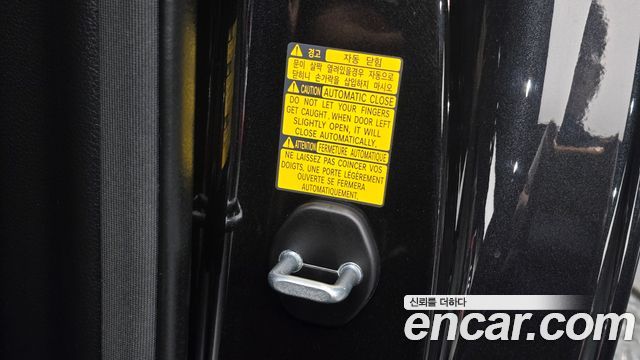 Genesis G90 2019 — photo 29
