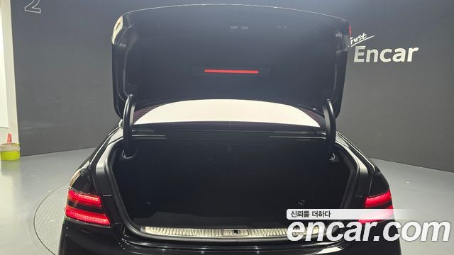 Genesis G90 2019 — photo 31