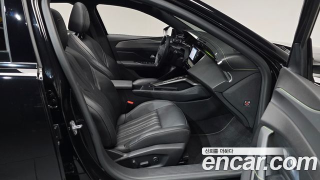 Peugeot 408 2025 — photo 17