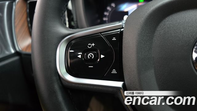 Volvo XC60 2024 — photo 15