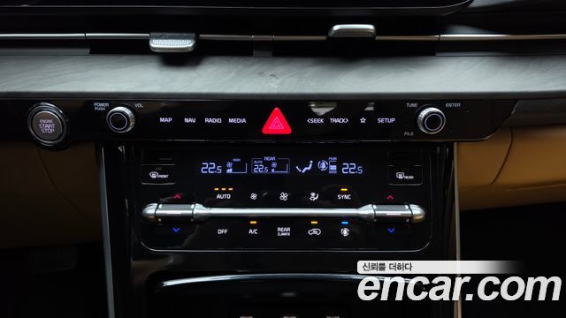 Kia Canival 2023 — photo 24