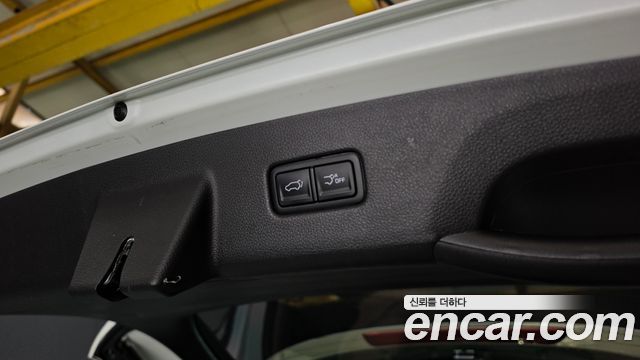 Kia Canival 2023 — photo 26