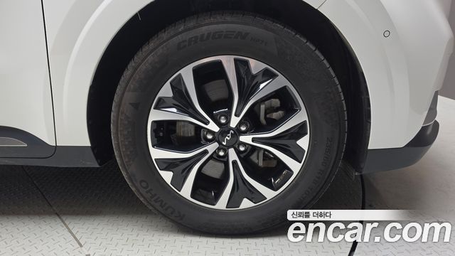 Kia Canival 2023 — photo 7