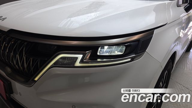 Kia Canival 2023 — photo 8
