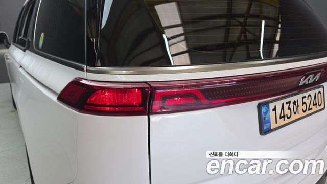 Kia Canival 2023 — photo 9
