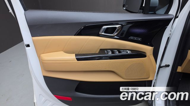 Kia Canival 2023 — photo 14