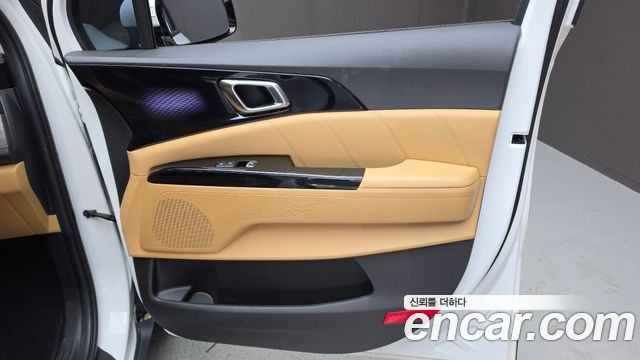 Kia Canival 2023 — photo 15