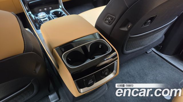 Kia Canival 2023 — photo 33