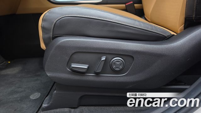 Kia Canival 2023 — photo 34