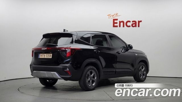Kia Seltos 2023 — photo 2