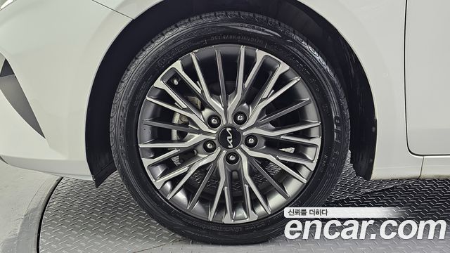 Kia K3 2022 — photo 5