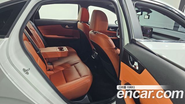Kia K3 2022 — photo 18