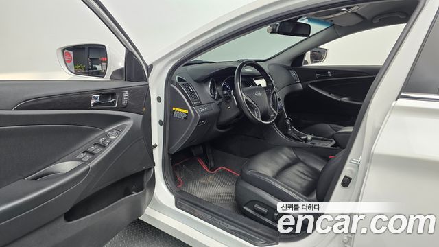 Hyundai Sonata 2013 — photo 13