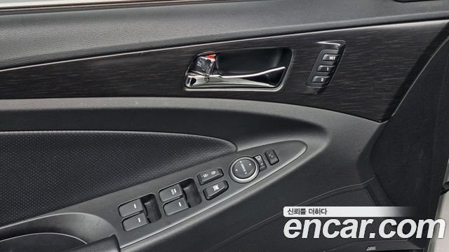 Hyundai Sonata 2013 — photo 26