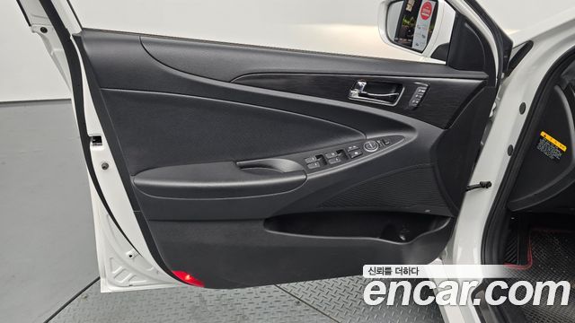 Hyundai Sonata 2013 — photo 14