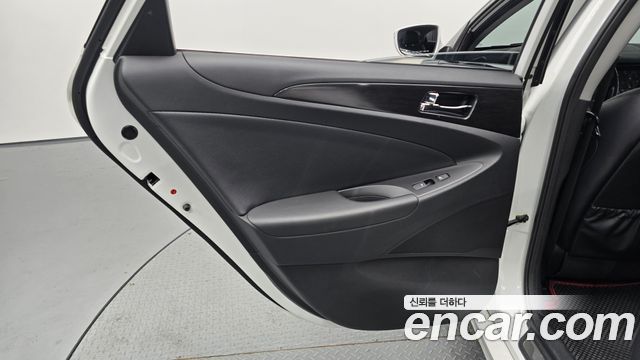 Hyundai Sonata 2013 — photo 15