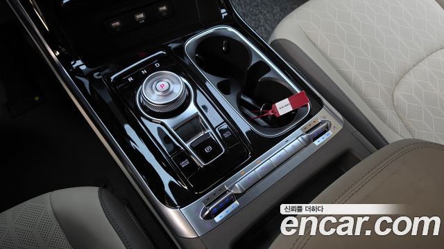 Kia Canival 2023 — photo 12