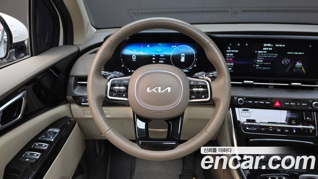 Kia Canival 2023 — photo 19