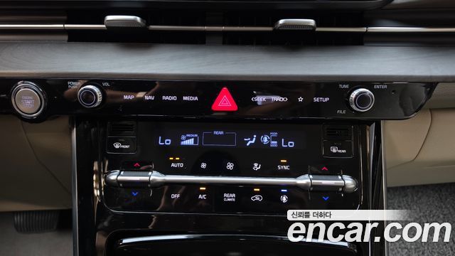 Kia Canival 2023 — photo 24