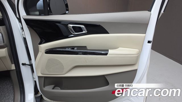 Kia Canival 2023 — photo 15