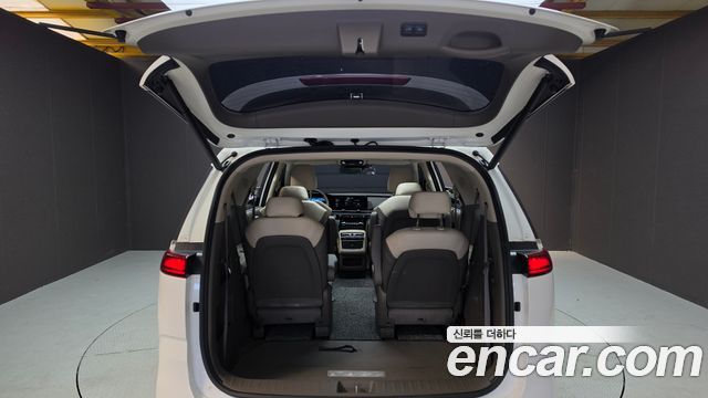 Kia Canival 2023 — photo 27