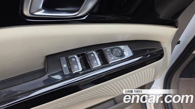 Kia Canival 2023 — photo 30