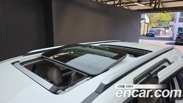 Kia Canival 2023 — photo 32
