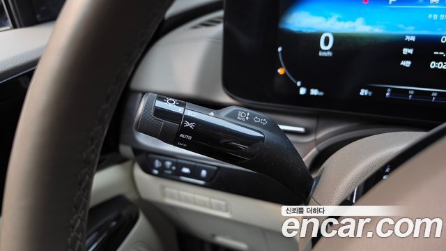 Kia Canival 2023 — photo 34