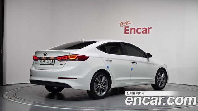Hyundai AVANTE 2016 — photo 2