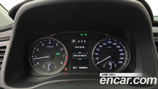 Hyundai AVANTE 2016 — photo 8