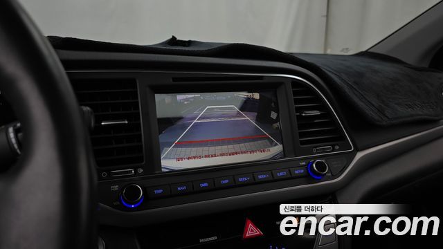 Hyundai AVANTE 2016 — photo 15