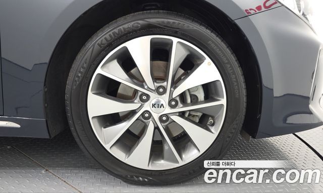 Kia K5 2016 — photo 7