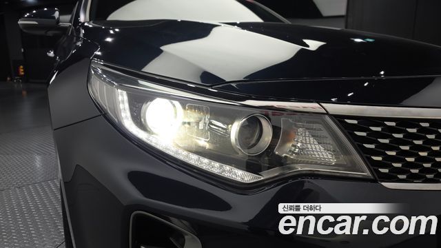 Kia K5 2016 — photo 8