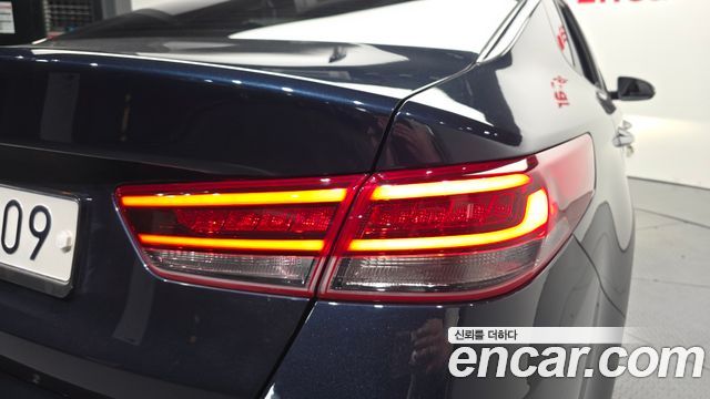 Kia K5 2016 — photo 9