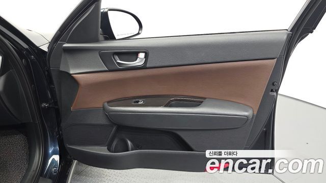 Kia K5 2016 — photo 14