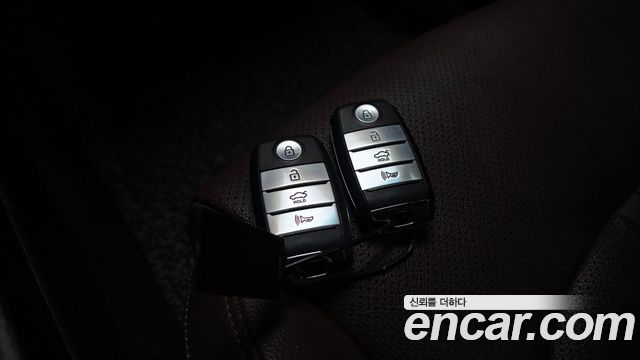 Kia K5 2016 — photo 28