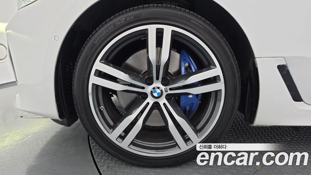 BMW Gran Turismo 2023 — photo 5