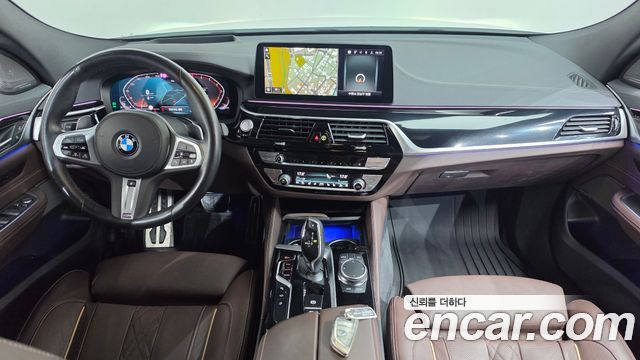 BMW Gran Turismo 2023 — photo 10