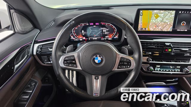 BMW Gran Turismo 2023 — photo 19