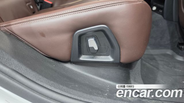 BMW Gran Turismo 2023 — photo 26