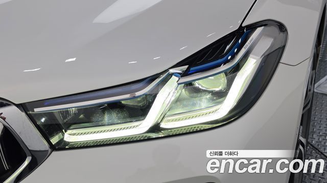 BMW Gran Turismo 2023 — photo 8