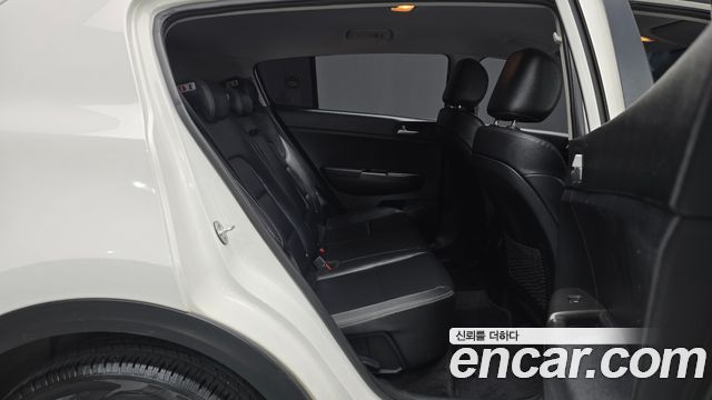 Kia Sportage 2016 — photo 12