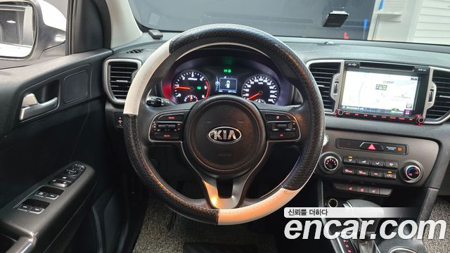 Kia Sportage 2016 — photo 13