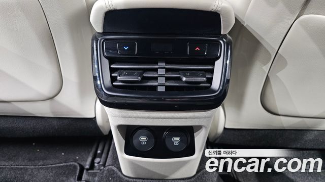 Kia K8 2023 — photo 36